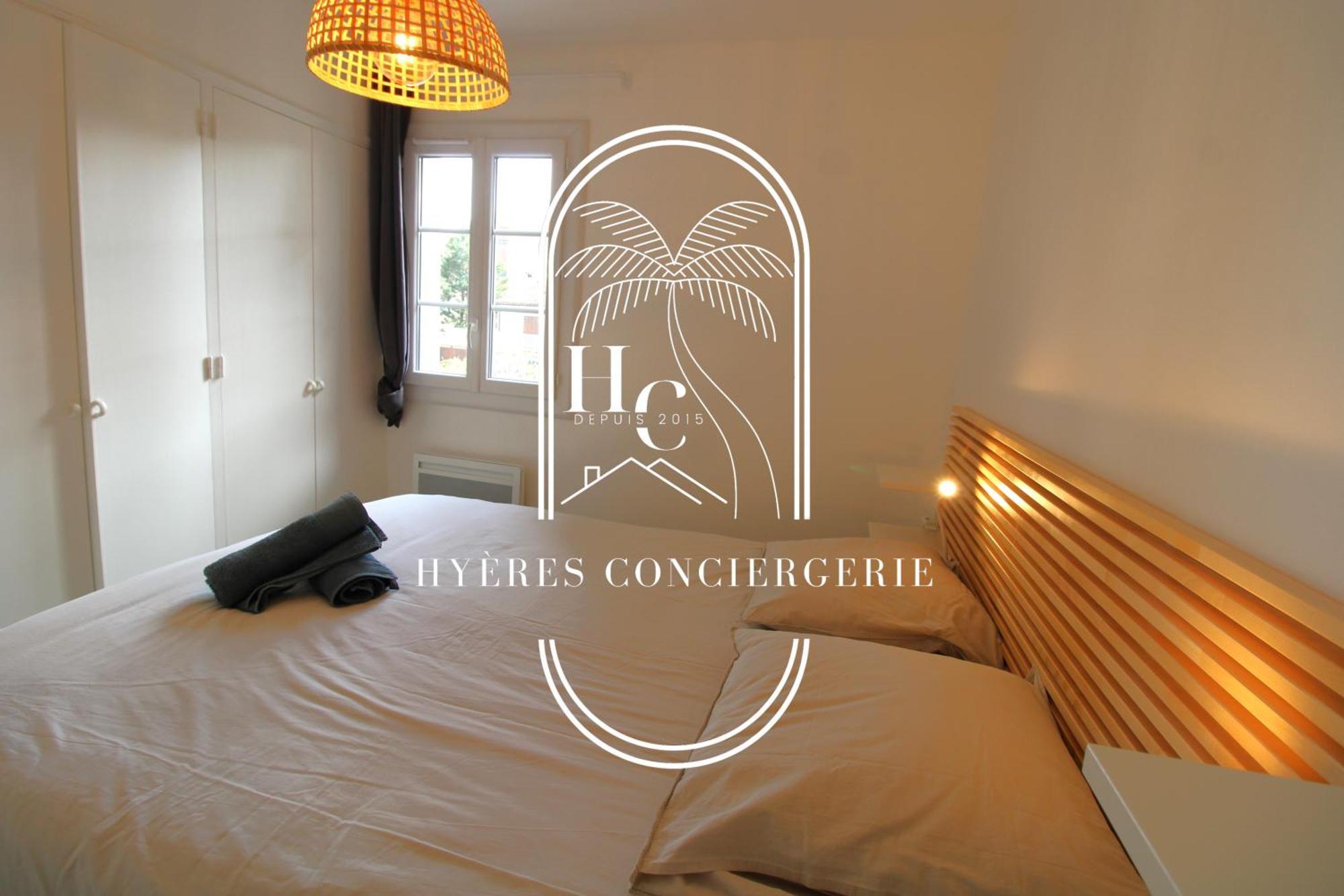 Duplex Au Coeur Du Port D'Hyeres- Plages Parking By Hc Exterior photo